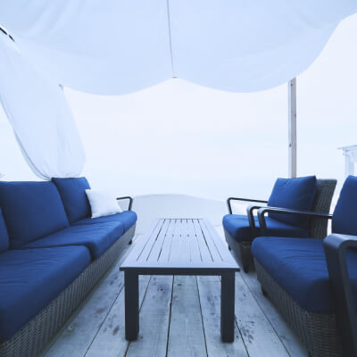 テラス席のソファ