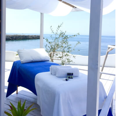 リラクゼーションサロンのベッド